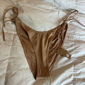 Skims tie bottoms